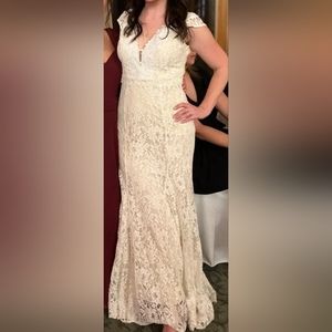 Wedding Dress/White Dress